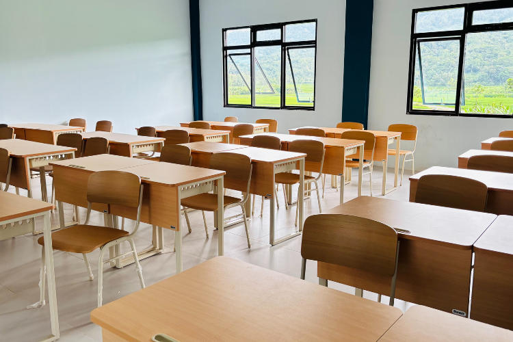 Six-Figure Invoice Finance Facility Secures Flexible Growth For West Midlands Educational Furniture Specialist Six-Figure Invoice Finance Facility Secures Flexible Growth For West Midlands Educational Furniture Specialist